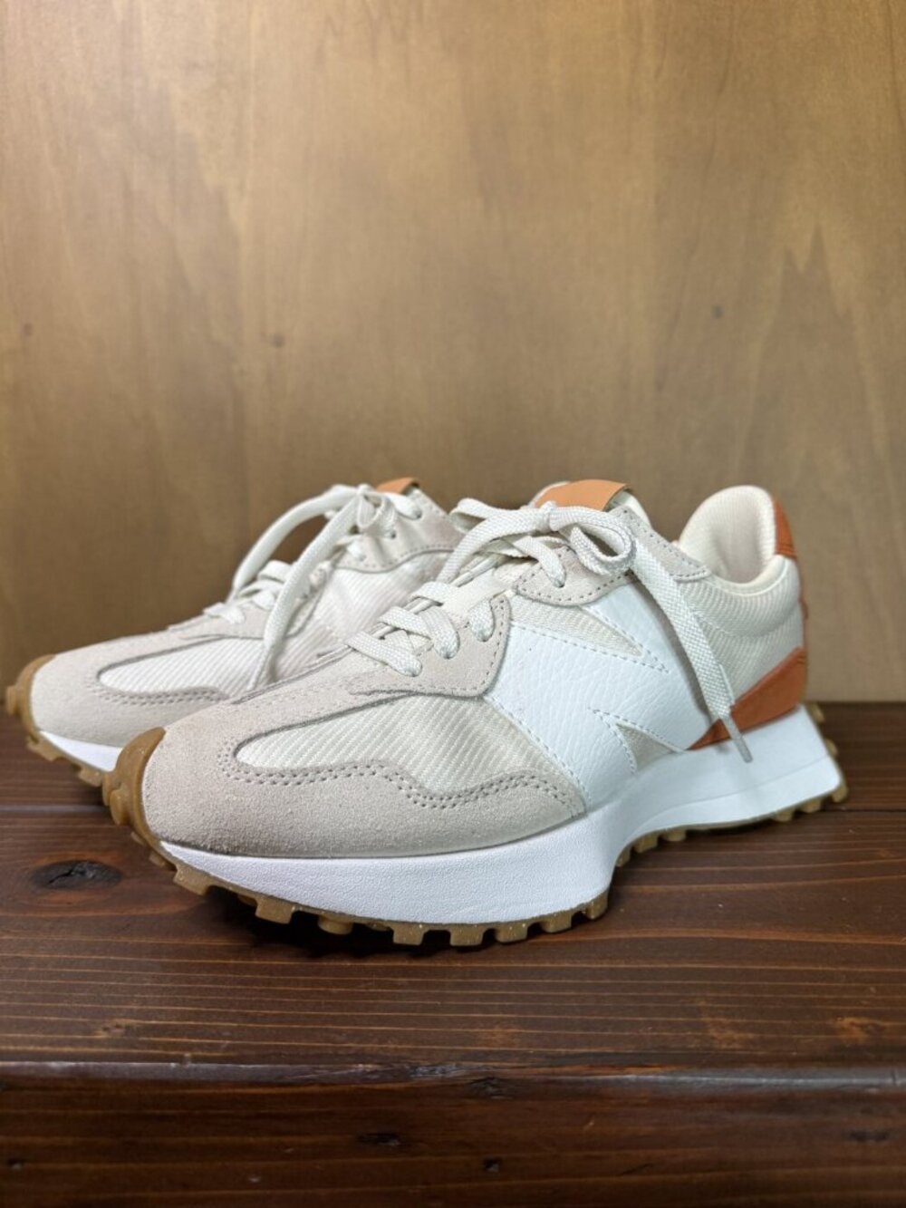 New Balance 327 Cream and Rust Sneakers Women's 6.5